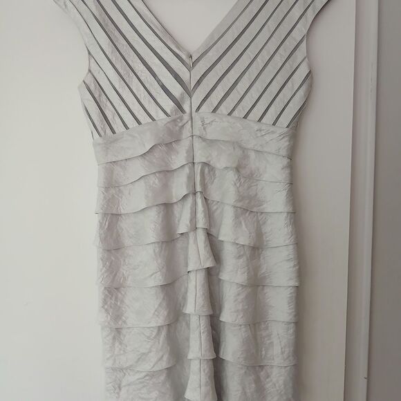 Adrianna Papell Silver Metallic Tier Cocktail Holiday Ruffle NYE Dress-10 - Picture 12 of 15